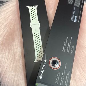 Apple watch sport band